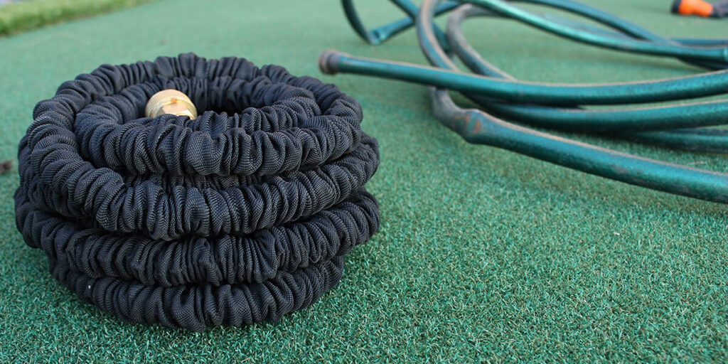 self-expanding garden hose