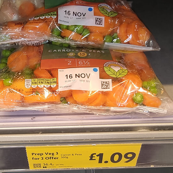 carrots for garnish photo